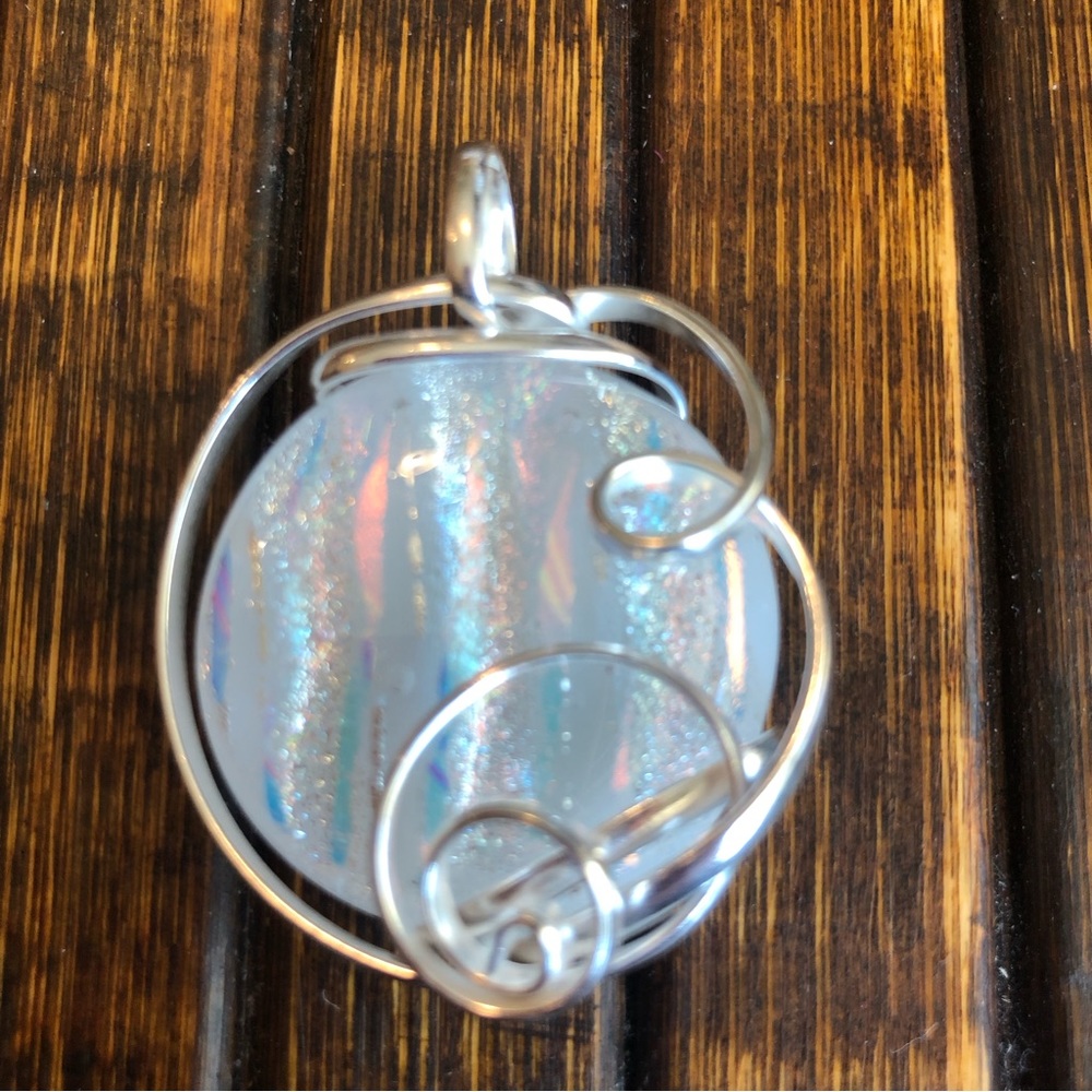 White dichroic glass pendant with silver alloy NWT
